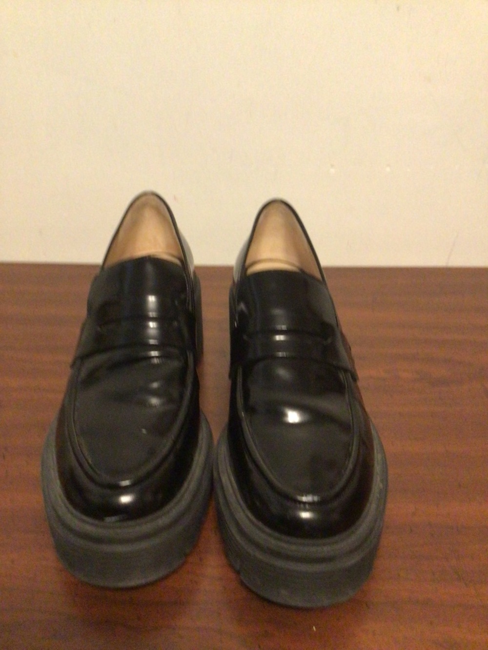 Stuart Weitzman leather 90’s style chunky heel ,goth ,  penny loafers style SZ 8